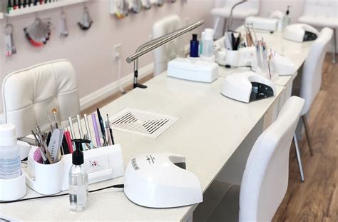 Gel Manicure Service